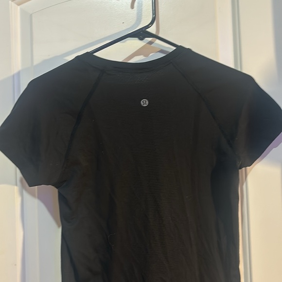Lululemon swiftly tech size 6 - Picture 3 of 3